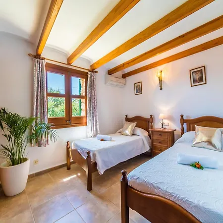 In Pollensa For 6 Guests * ポルト・ダ・ポリェンサ